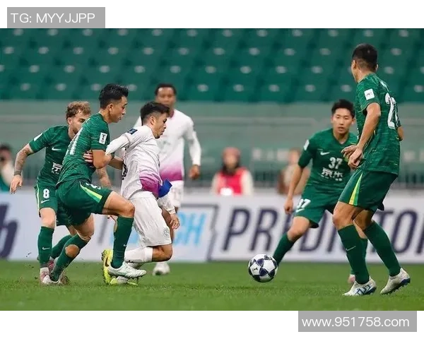 北京国安迎战青莱联争夺胜利全力以赴展现球队实力与风采 北京国安迎战青莱联争夺胜利全力以赴展现球队实力与风采