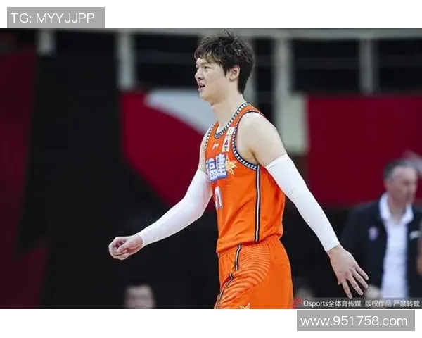 吴冠希的篮球之路:从青涩少年到CBA明星球员的成长历程 吴冠希的篮球之路:从青涩少年到CBA明星球员的成长历程